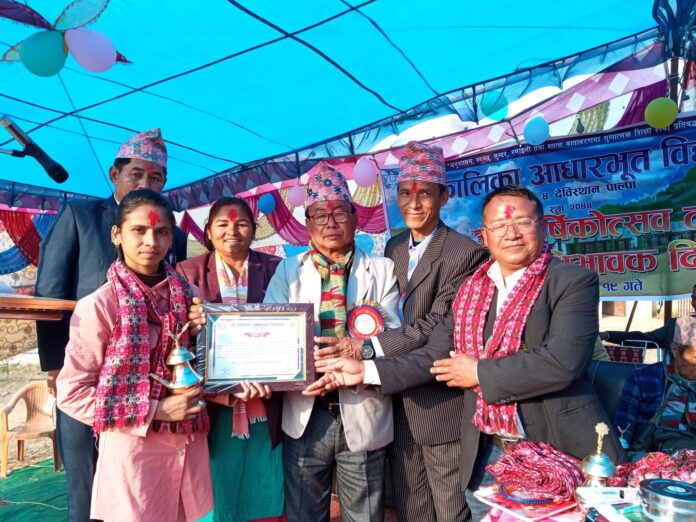 patrakar sushila regmee sammanit